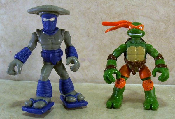 Mini Mutant Extreme Sports Michelangelo VS Foot Elite