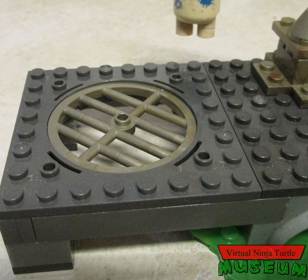 Dojo Combat sewer grate